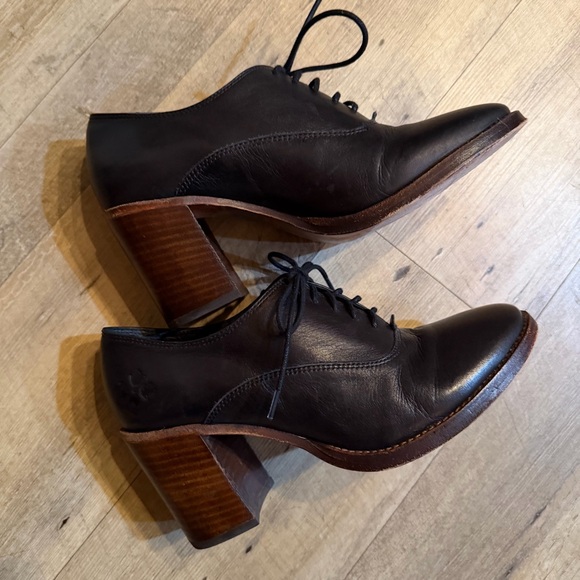 Patricia Nash Anna Block Heel Oxford | Black - Picture 4 of 9